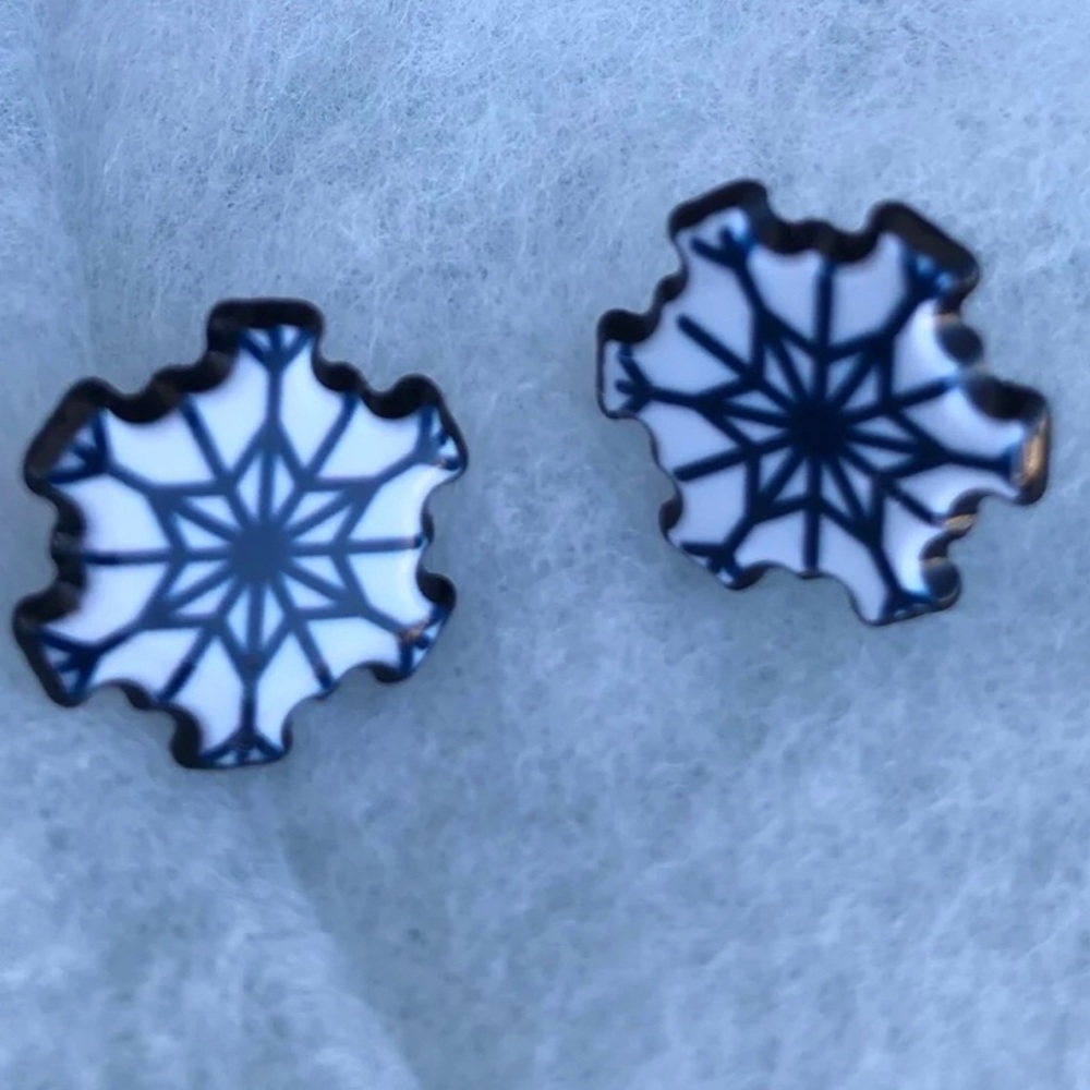 Snowflake Stud Earrings